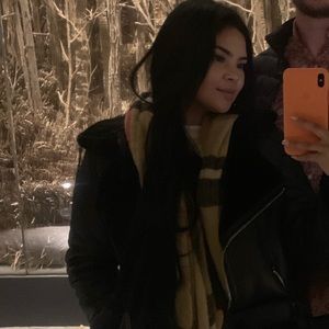 Meet your Posher, Catherine